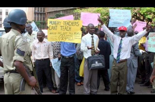 Teachers, Police officers to receive December Salaries before Christmas