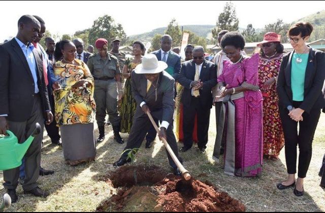 Museveni preaches Environment protection in Ibanda