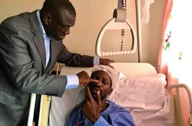 A Pass Attacks people Posing For Photos With Bobi Wine in hospital