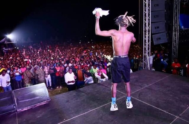Bakiga Teach Fik Femeica A Lesson, Steal His Property While Performing