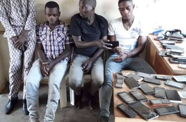Police arrest phone thieves in Kyaliwajala