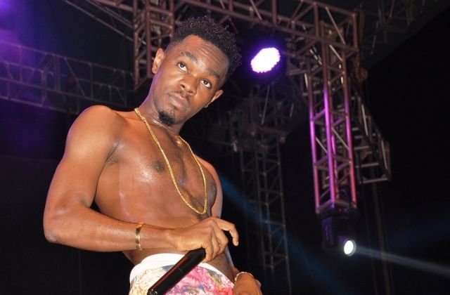 A Shirtless Patoranking is All The Ladies Needed ... And they Got it!
