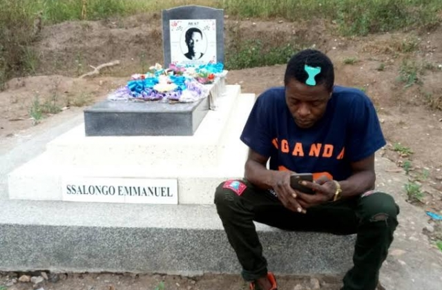 Chameleone Visits Late AK 47 Grave As He Dedicates Today’s Concert To Him