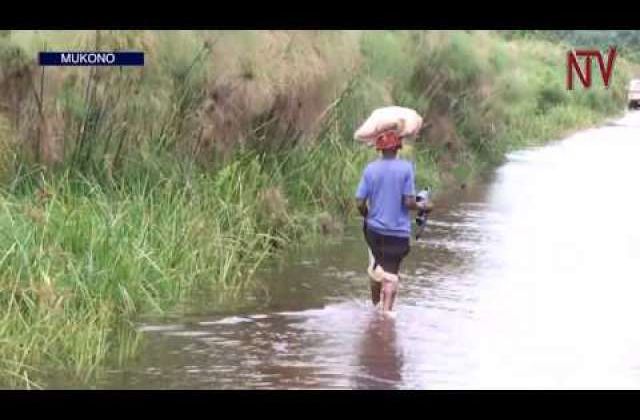 Residents stranded as River Sezibwa bursts