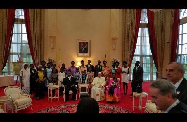 Exclusive Photos Of Private Meeting Of The Pope And The First Family At State House