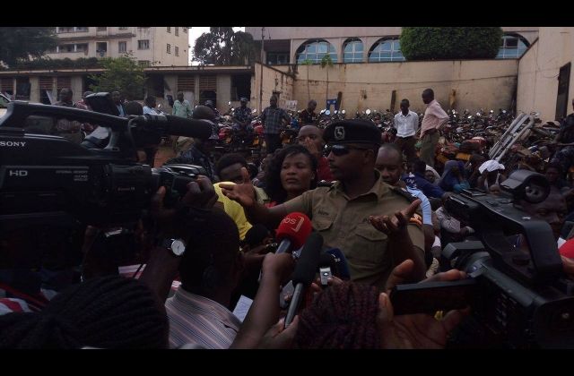 Police Parades Notorious Kifeesi Criminals before the Media— Photos