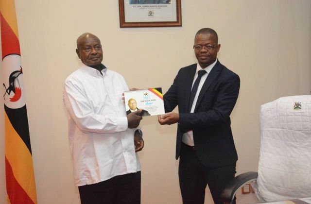 Museveni receives highest Ugandan football honor from FUFA