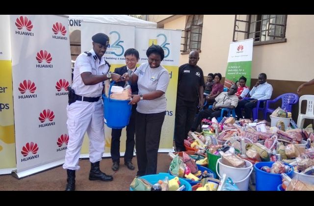 Huawei, Uganda Revenue Authority Reach out to Jinja Road Traffic Officers.