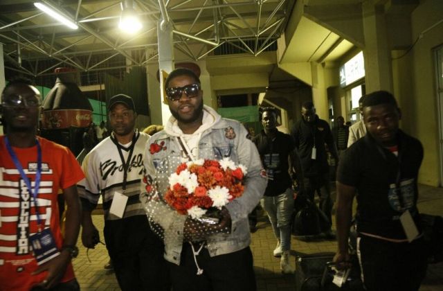 Nigerian Singer Skales Jets In Ahead Of His Friday Show