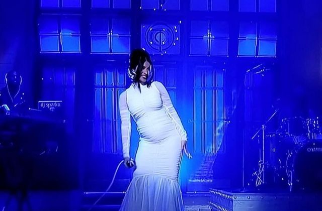 Rapper Cardi B Reveals Her Baby Bump