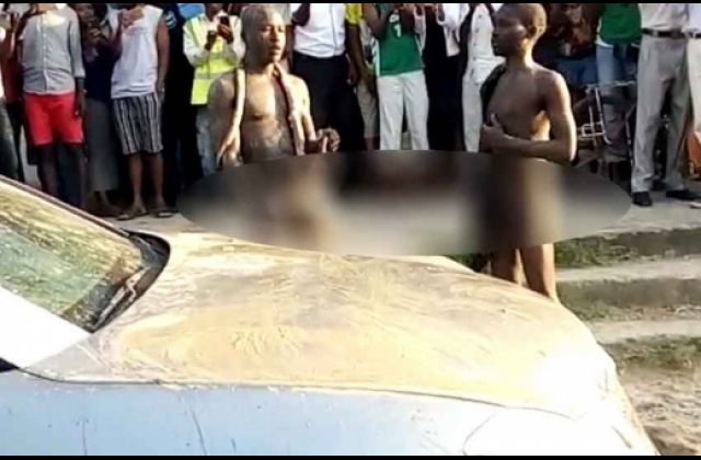 Drama as Two Suspected Car Thieves Strip Naked, Dance with Snakes in Mombasa