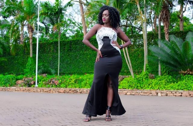 Fille Feeling Herself Up In A Sexy Photo Shoot (Photos Inside)