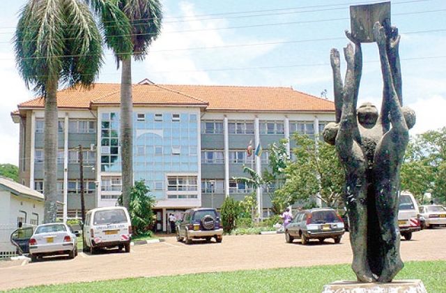 Panic at Kyambogo as Academic Staffs threaten strike
