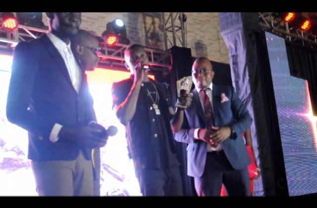 Video: Chameleone Wins Legendary Music Award