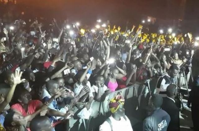 Eddy Kenzo Fills Stadium Performing In Senegal – Video