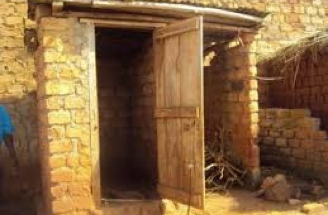 Shock as Bushenyi man falls, dies in pit Latrine trying to retrieve UGX 60,000