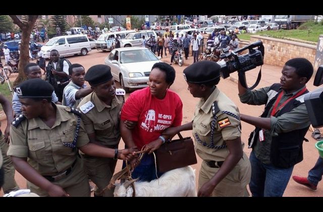 Opposition figures arrested at Makerere – Photos