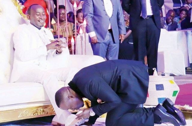 Frank Gashumba Claims Elvis Mbonye Is Not A Prophet Rather A Conman!
