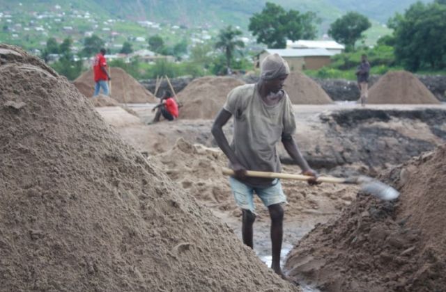 Natural Resources Committee Suspends Sand Mining in Lwera