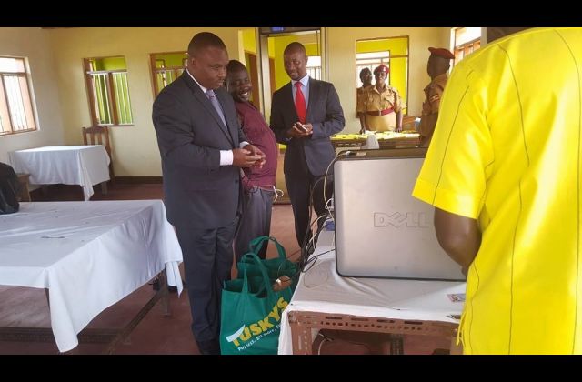 Opposition Leaders visit Besigye at Luzira Prison