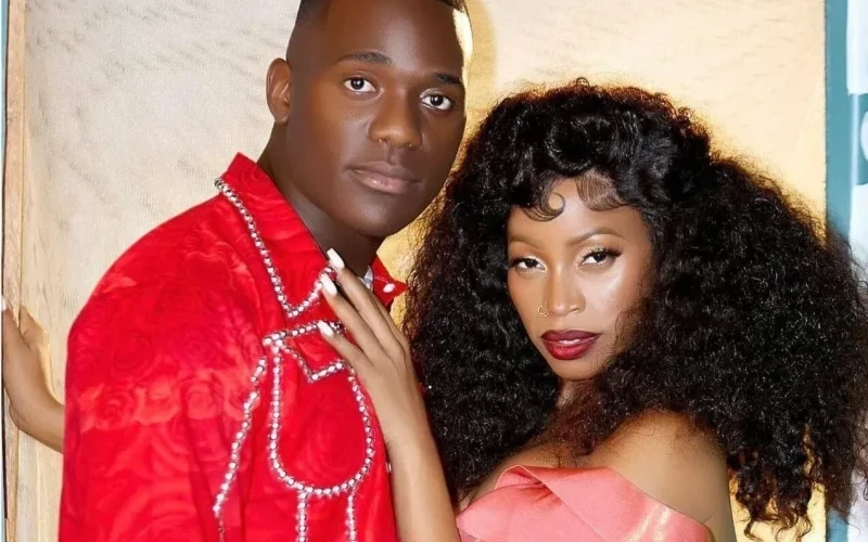 Lots Of Women Are Chasing After Me - Aaronix