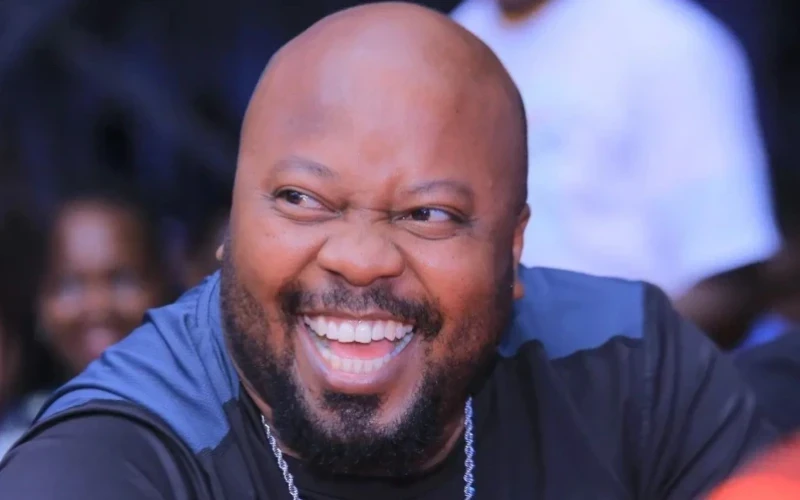 DJ Nimrod Humiliated at King Saha Concert, Forced Off Stage With Bottle Pelting