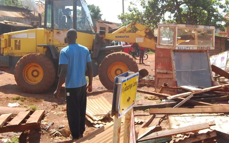 Gov’t suspends trade order enforcement