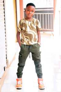 Sasi kumutwe - General staring