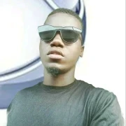 kpe de Ton - Mickey Gie