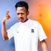 Chupa Kumi - Qcud Africana