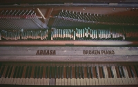 Broken Piano - Abaasa