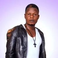 Mwaga Enkudi - Bom Star